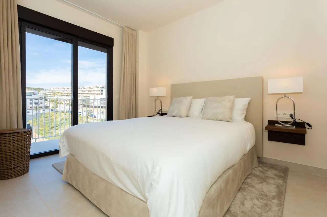 Vida Feliz: Beachside Luxury Apartment with Sea Views La Cala De Mijas