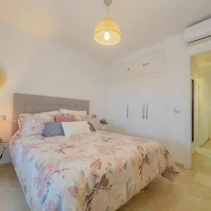 Cubo's Acacias Apartment
